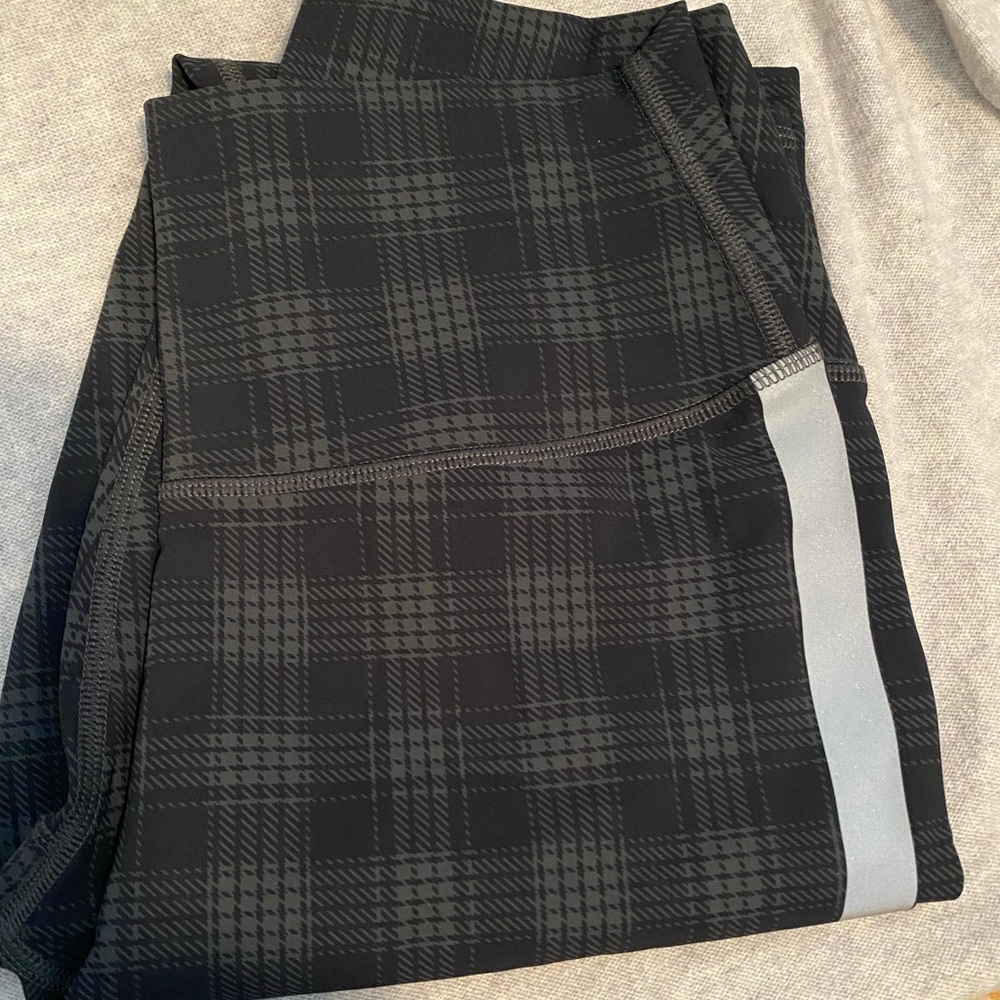 ALO leggings checkered with Cute reflective strip down both sides